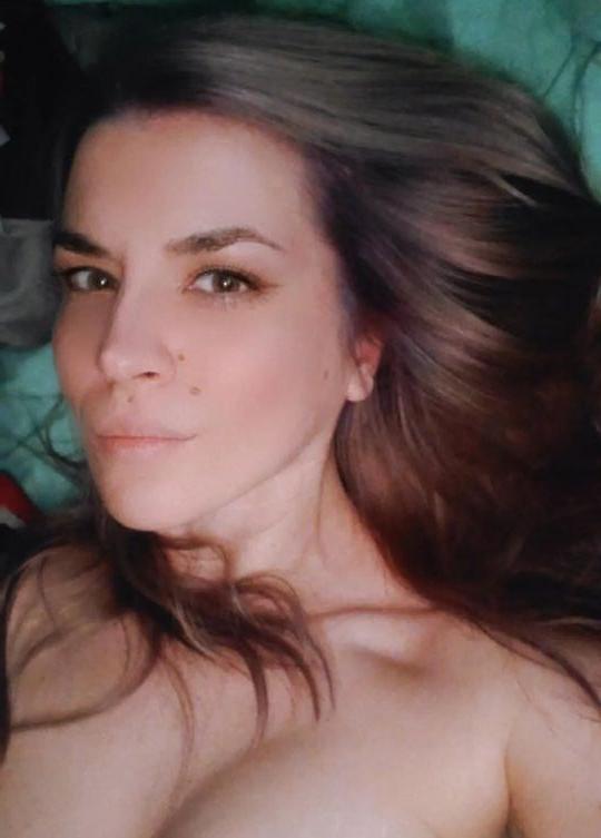 25P Kat Gunn nude
