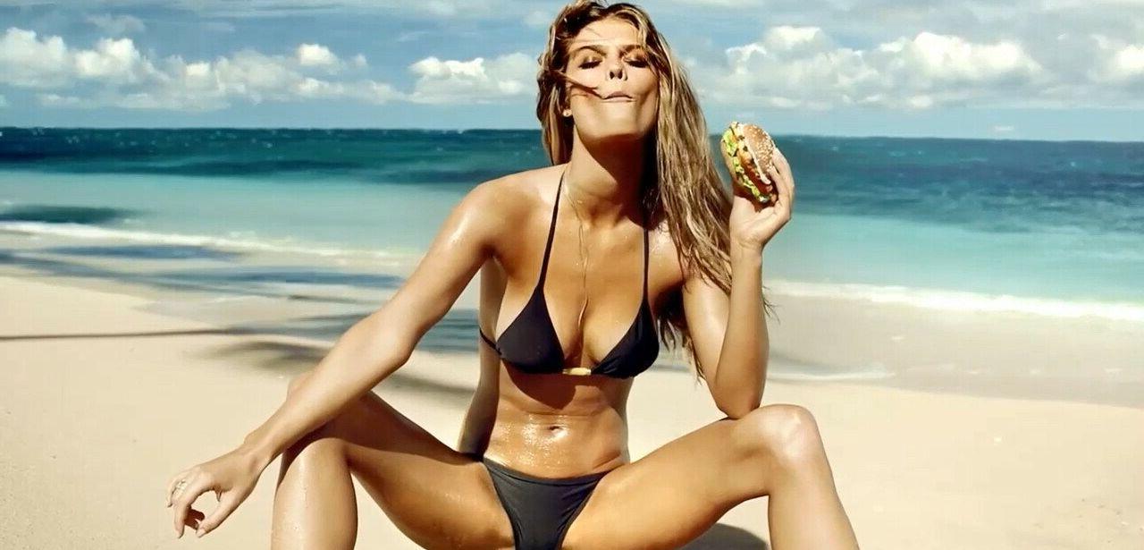 25P Nina Agdal nude