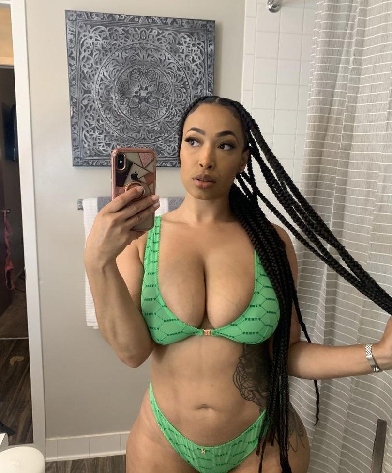 25P Robyn Banks nude