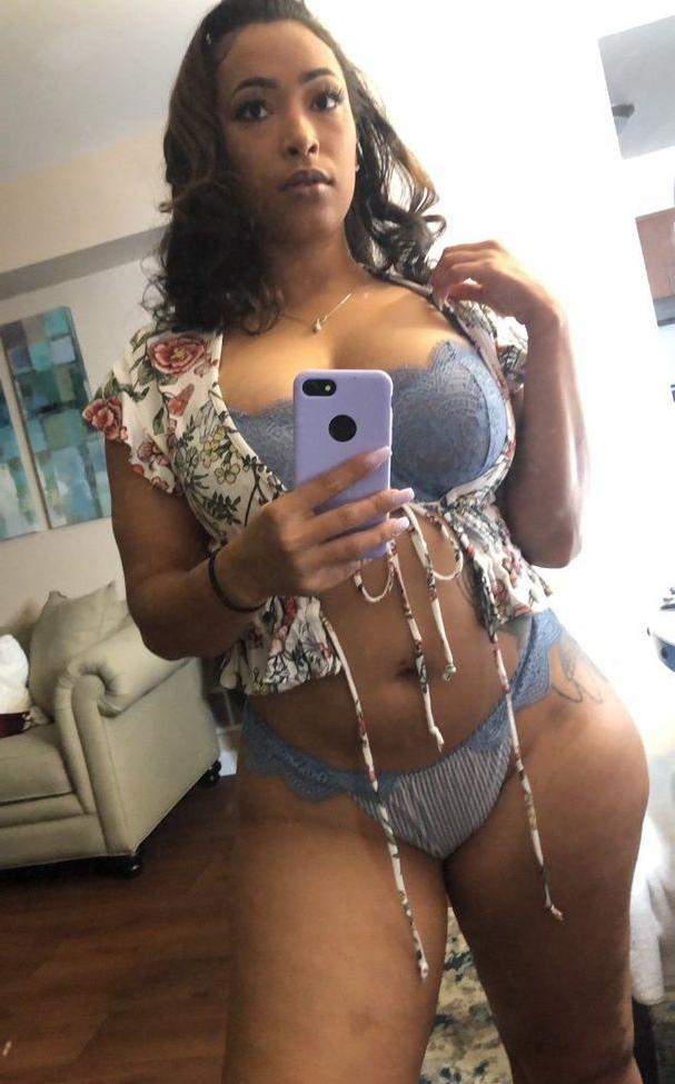 25P Robyn Banks nude