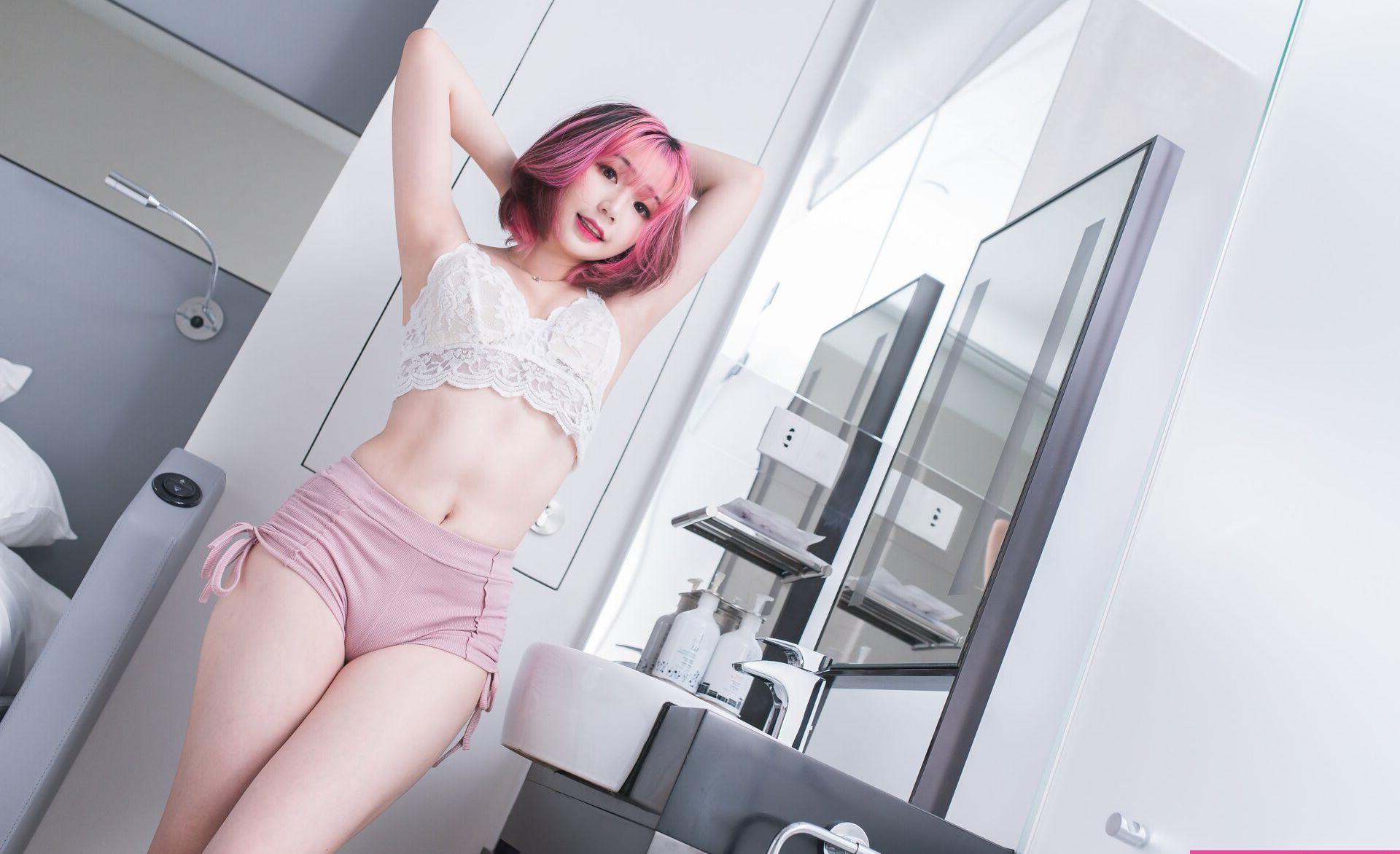 25P Akaei Ray nude