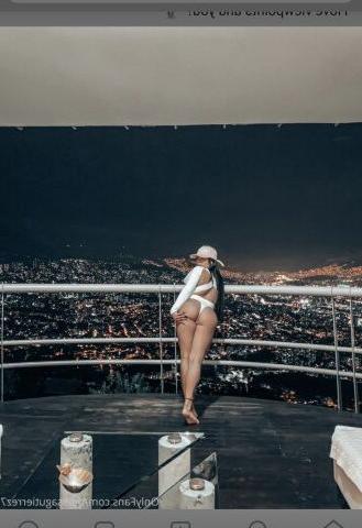 25P Melissa Gutierrez nude