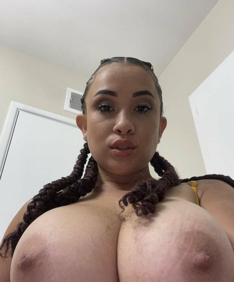 25P Elizabeth nude