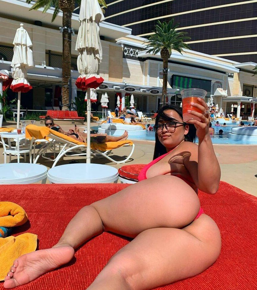 25P Elizabeth nude