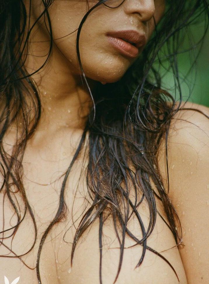 25P Geena Rocero nude