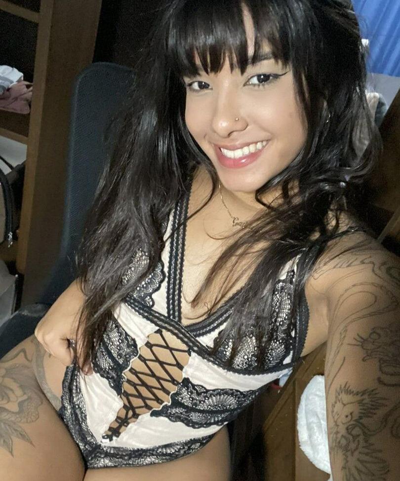 17P Yummy Chan nude