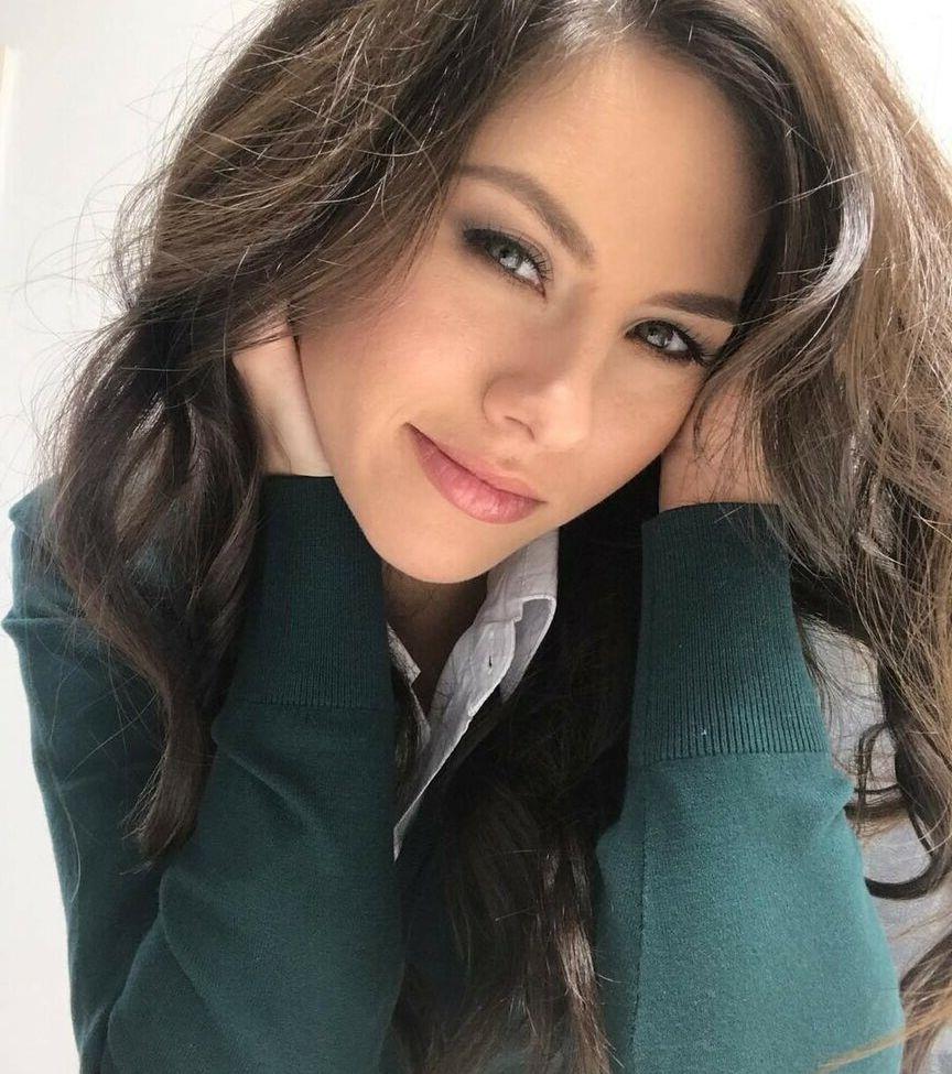 21P Shyla Jennings nude