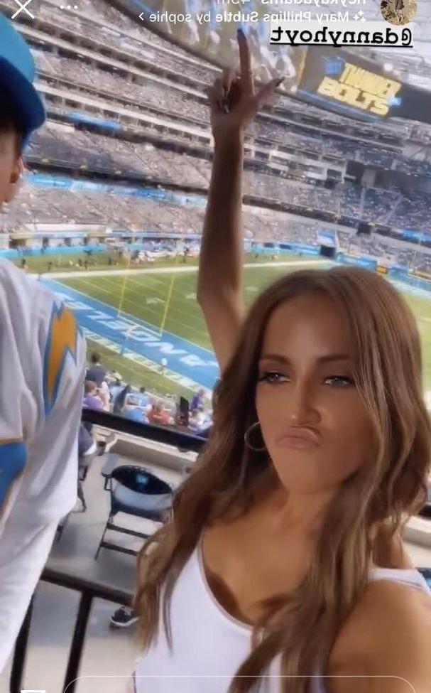 25P Kay Adams nude