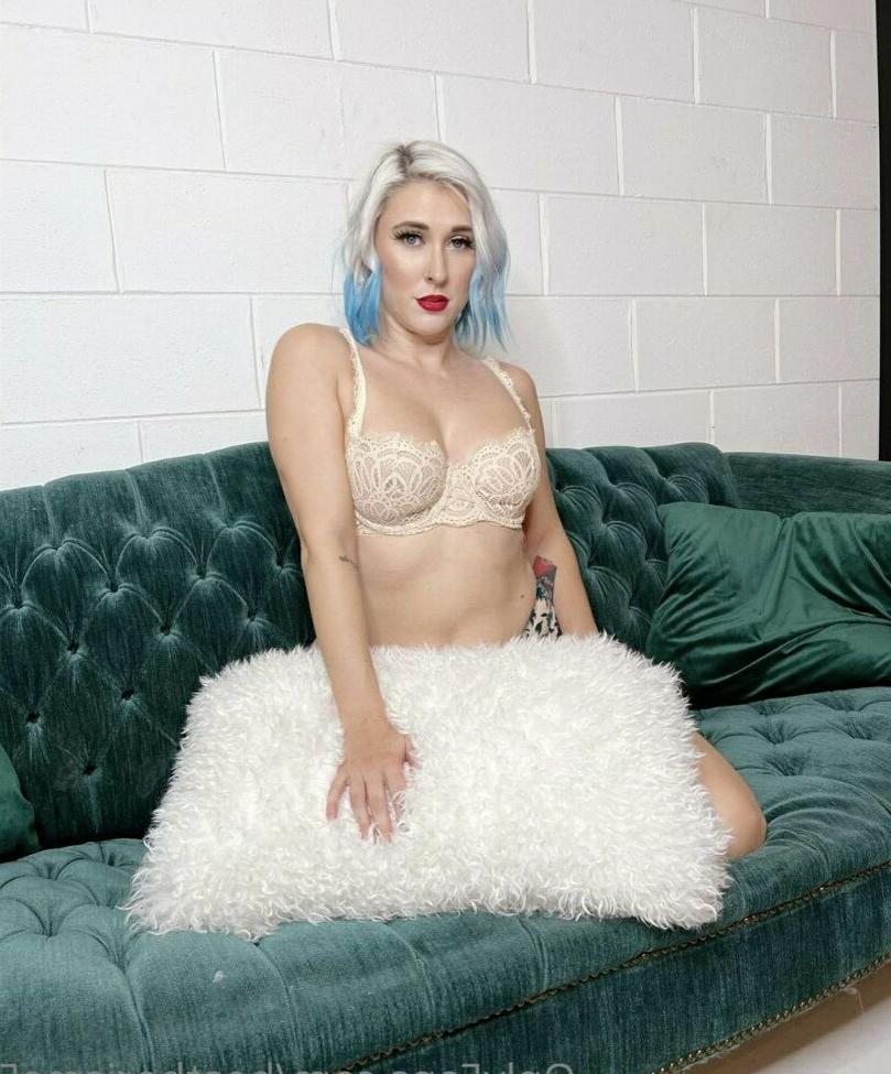 25P Heather Monroe nude
