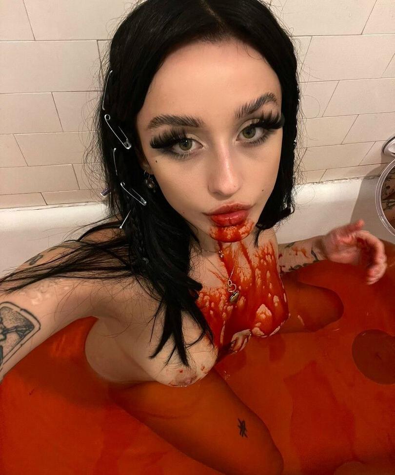 15P G0atgirl nude