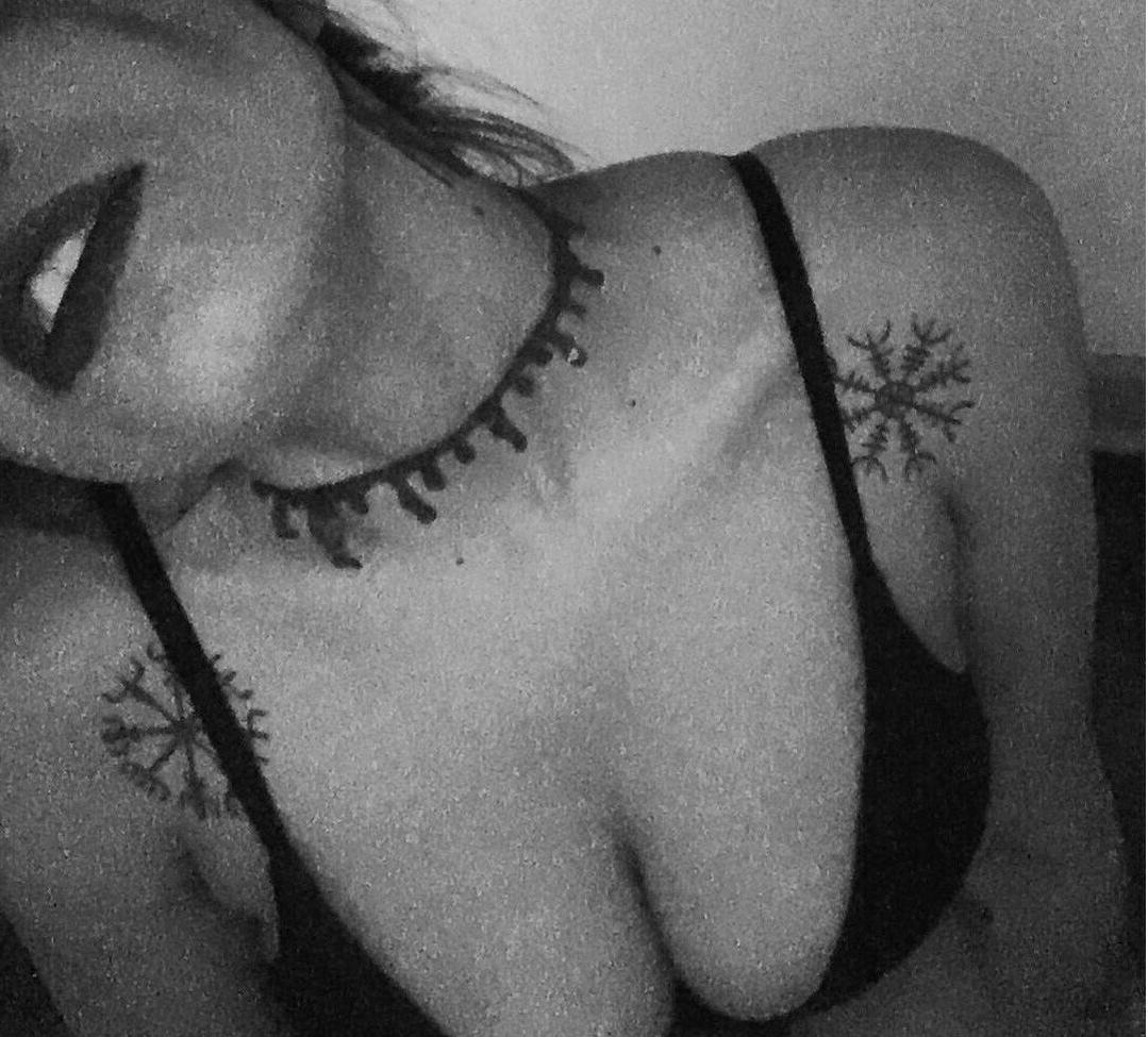 18P BolinhoSelvagem nude