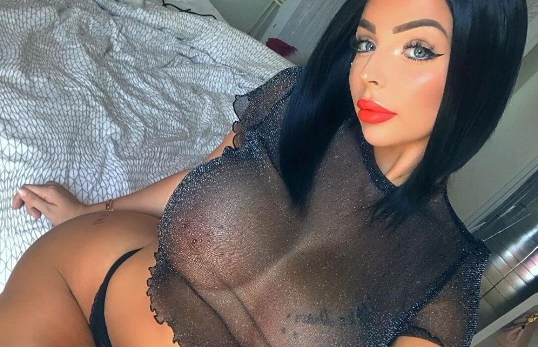 11P Kahina nude