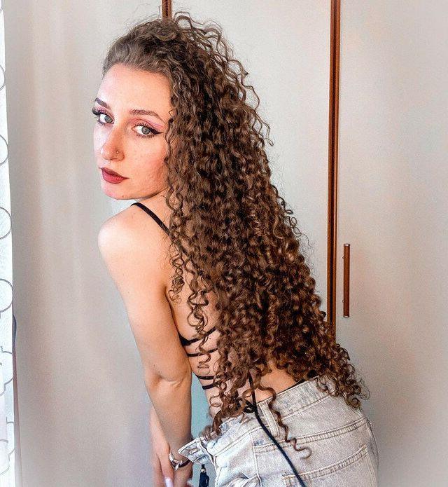 19P Catalina Ganea nude