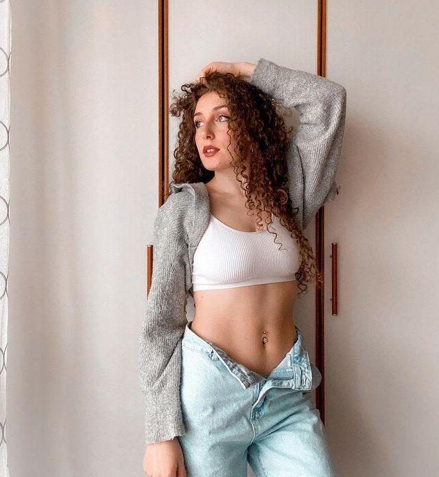 19P Catalina Ganea nude