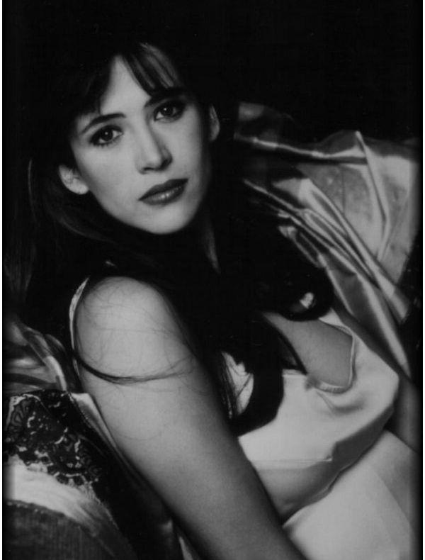 25P Sophie Marceau nude