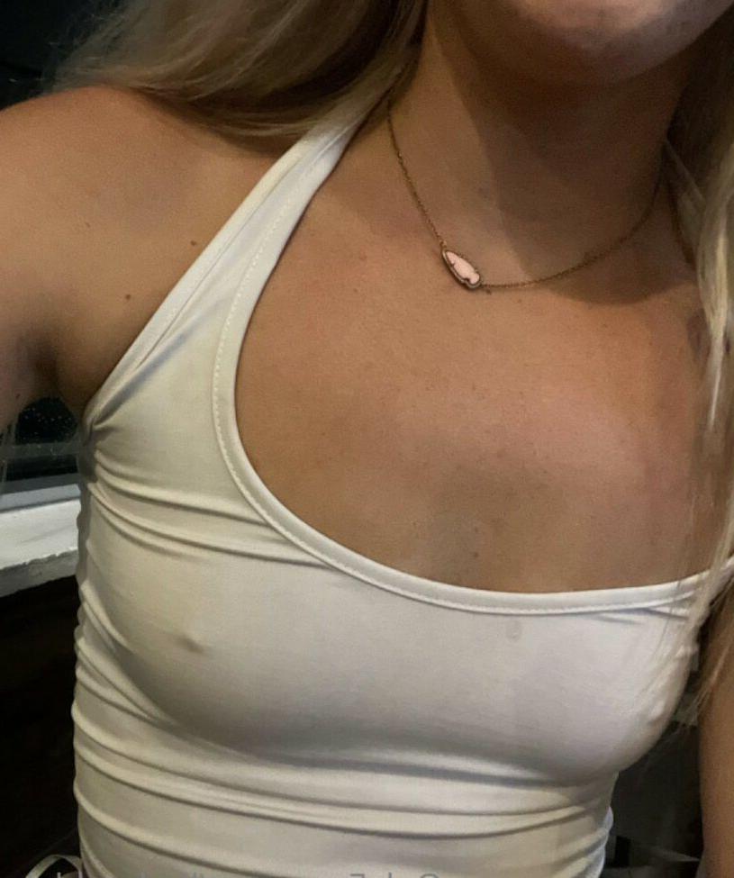 25P Lindsey Blake nude