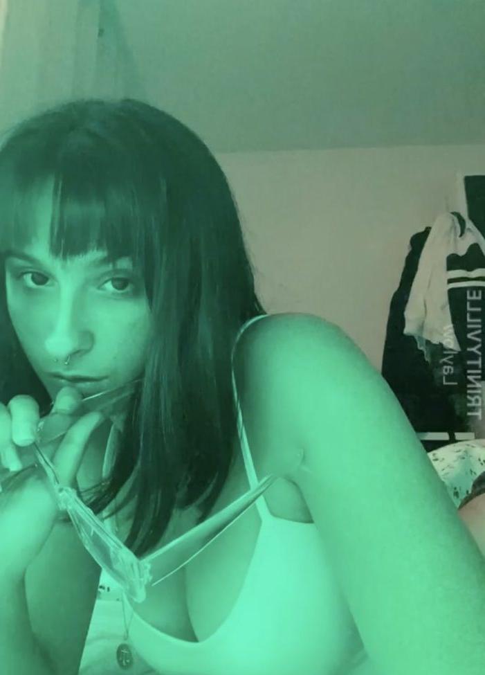 5P Elle Vous Fait Bander nude