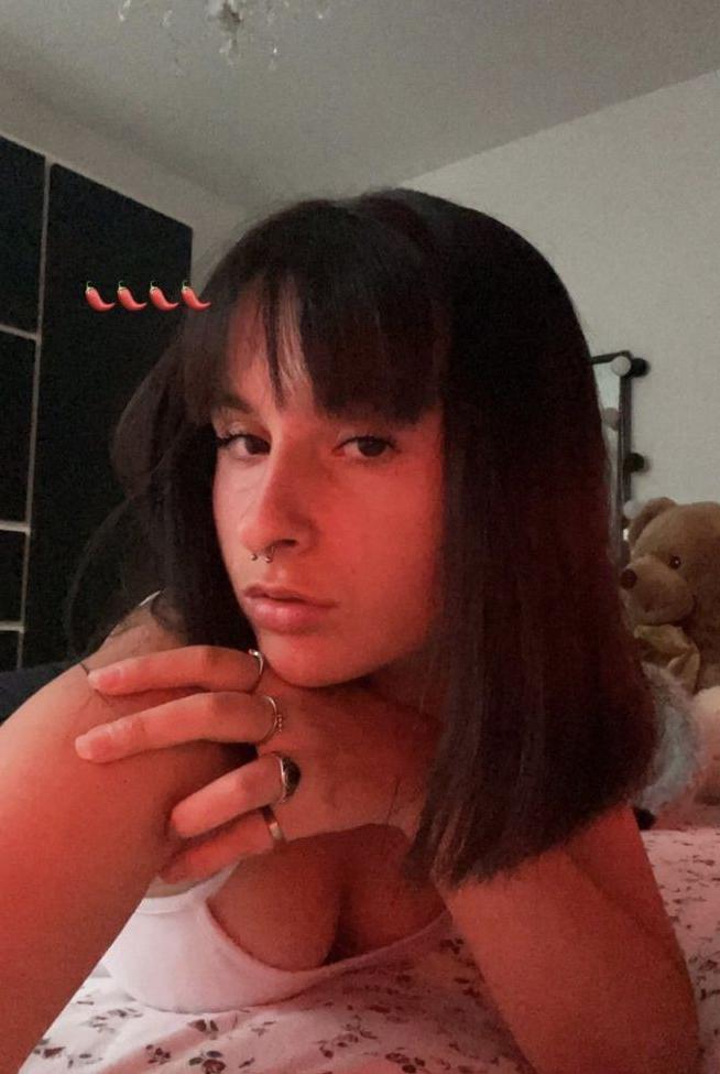 5P Elle Vous Fait Bander nude