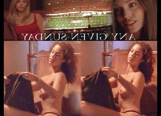 25P Elizabeth Berkley nude