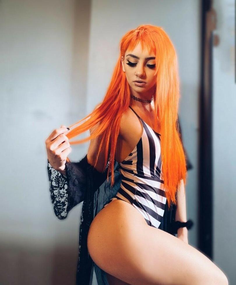 25P WWE GiGi Dolin nackt