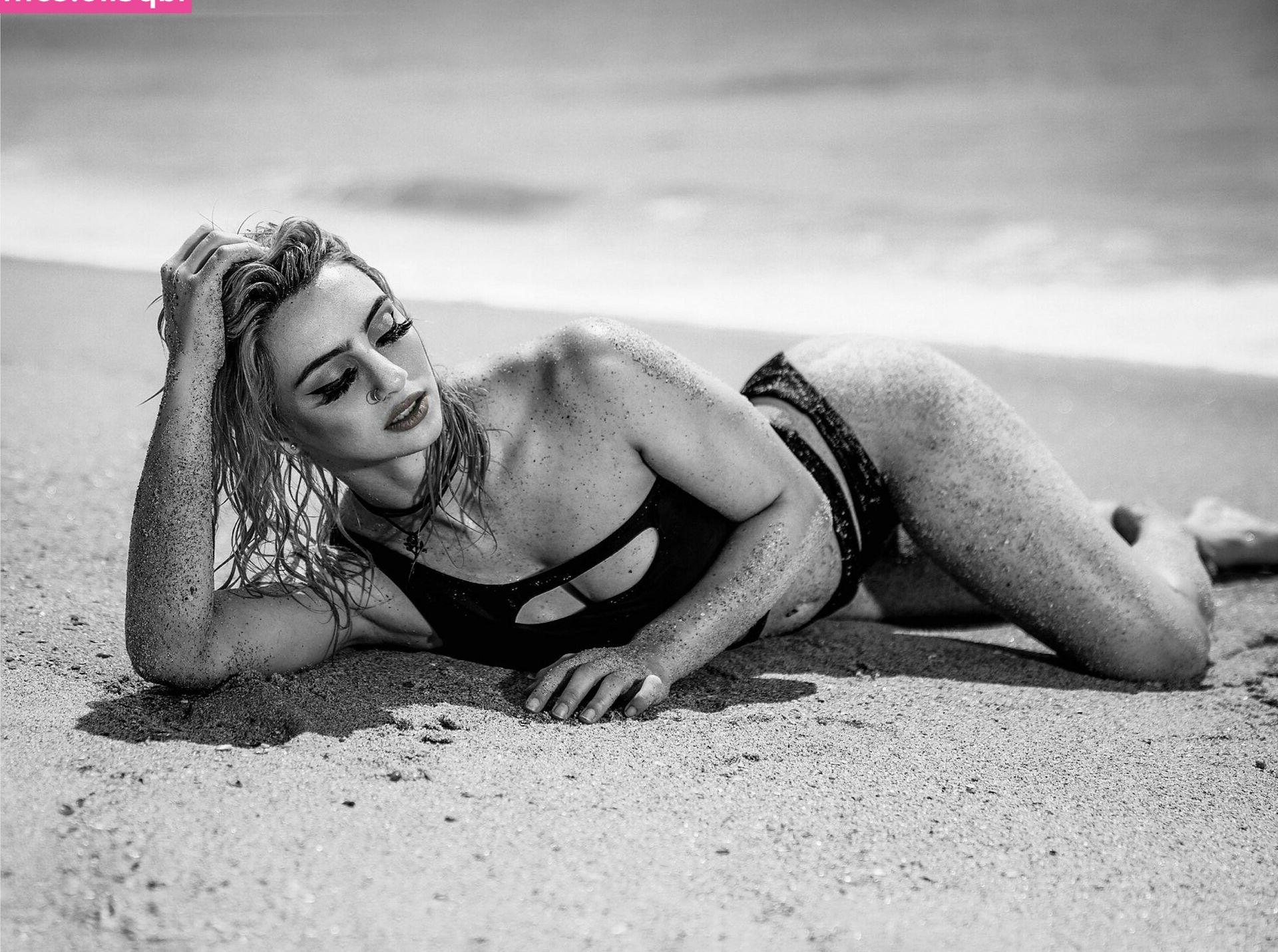 25P WWE GiGi Dolin nackt
