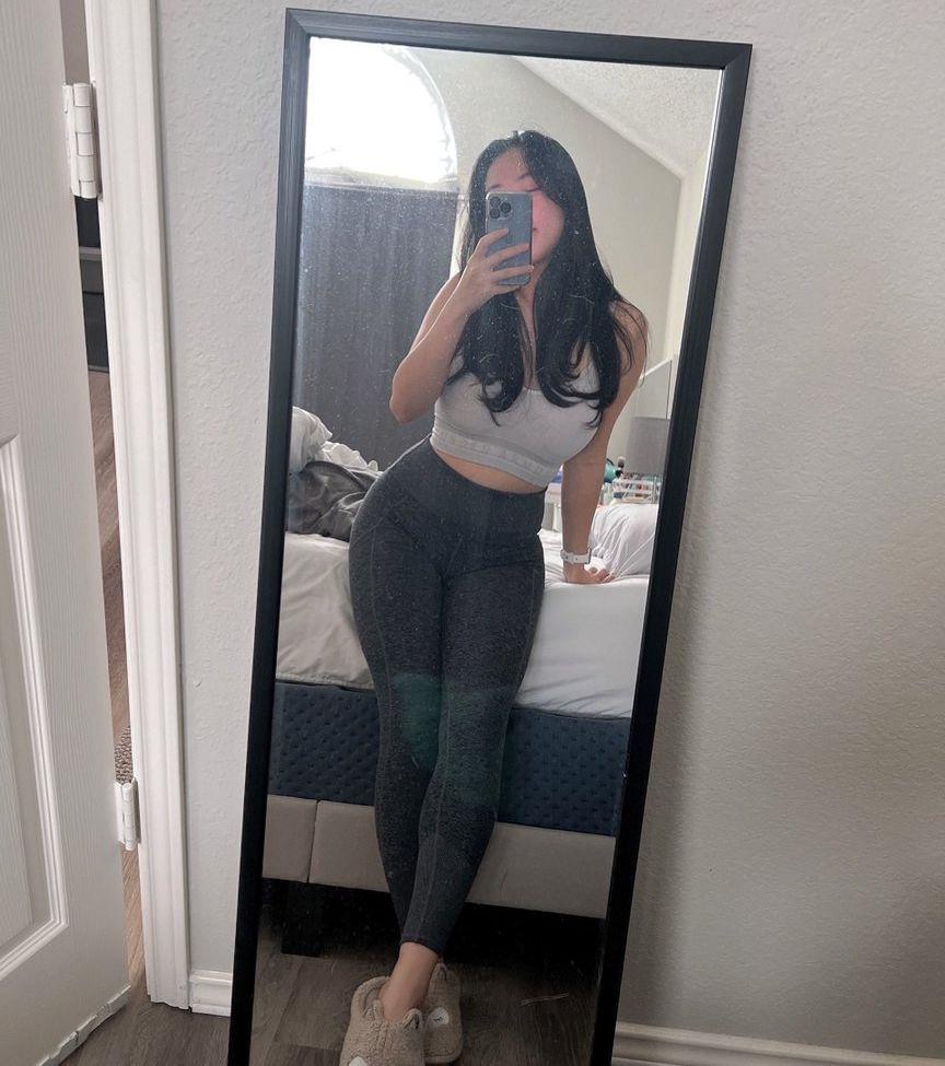 25P Yoonie nude
