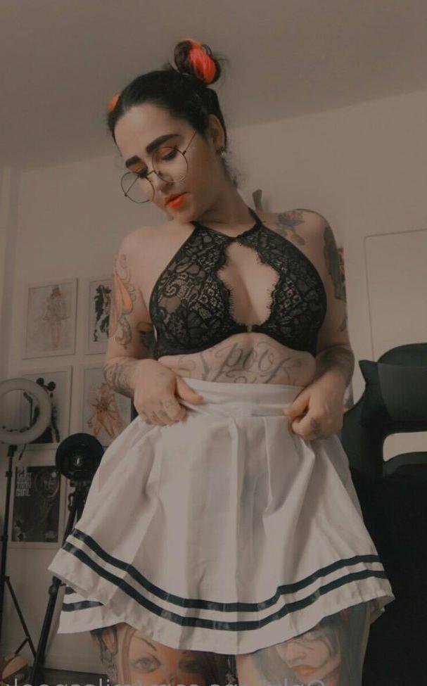25P Mila Spook nude