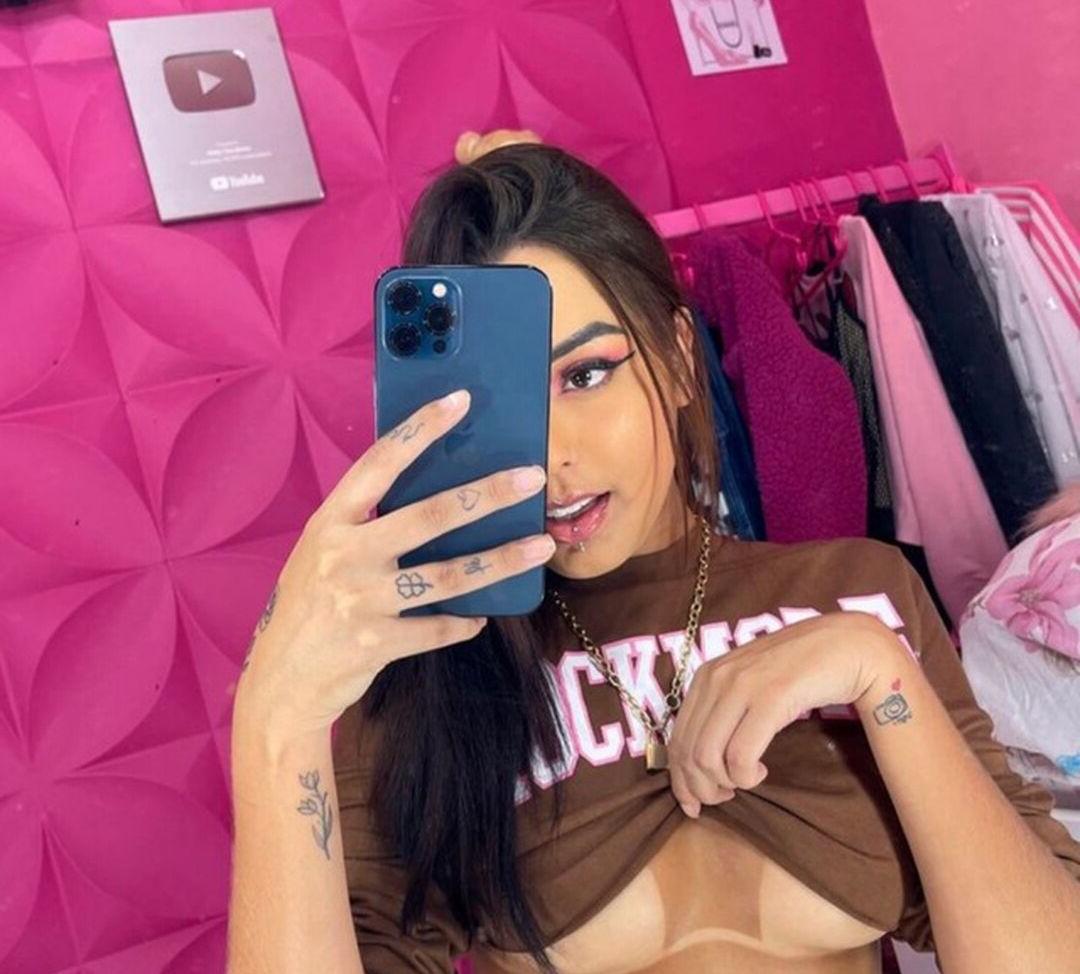 7P Naty Carolinne nude