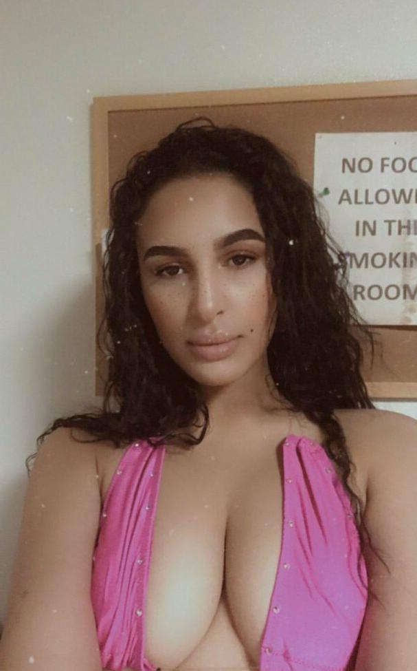 15P Amirababe719 nude