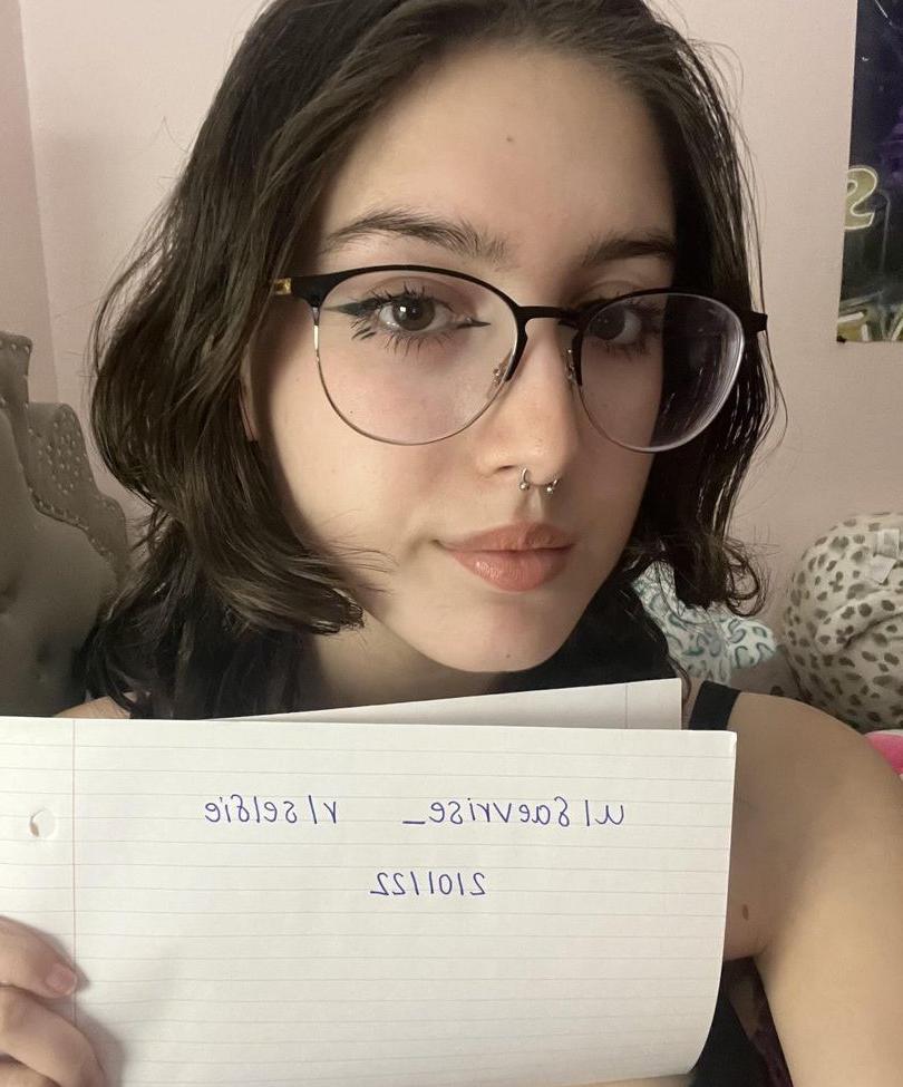 21P Faevrise nude