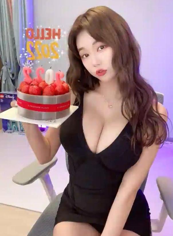 25P Berry nude