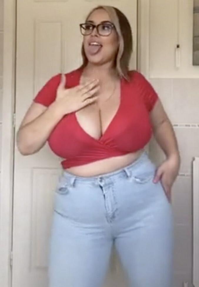 25P Smoph nude