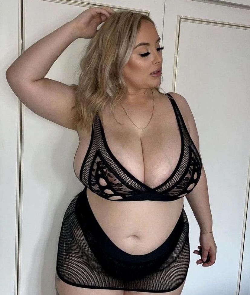 25P Smoph nude