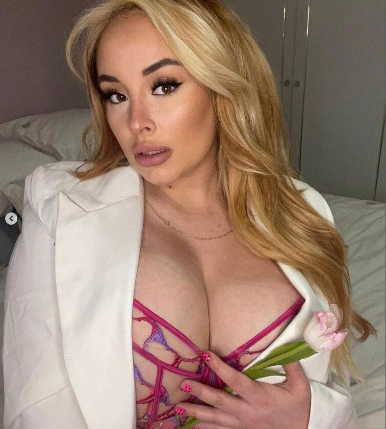 25P Smoph nude