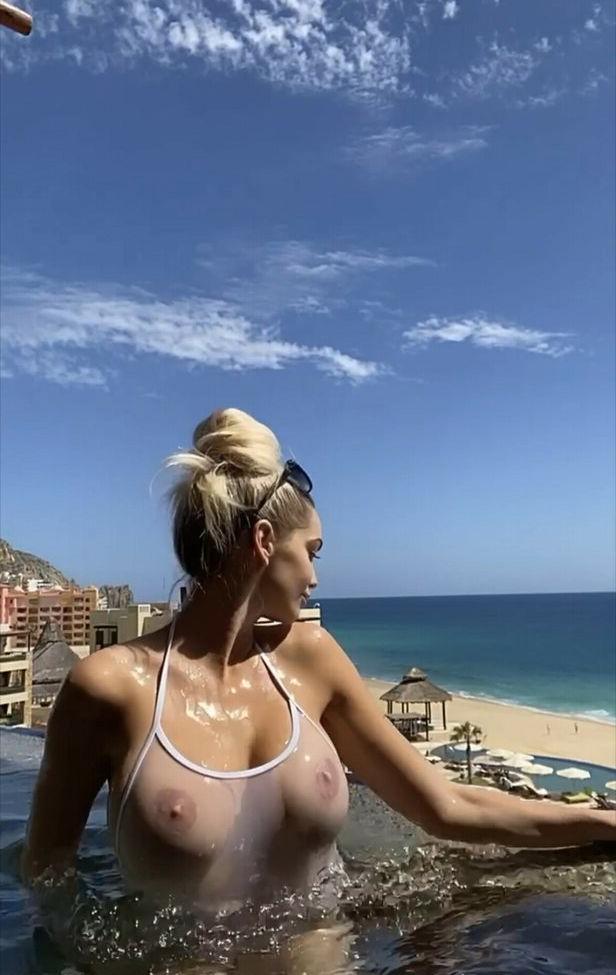 25P Caitlin Arnett nude
