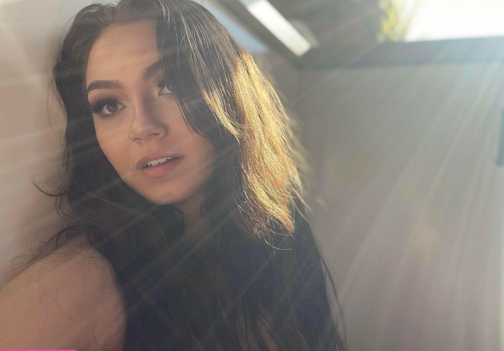 25P Skye Dolecki nude