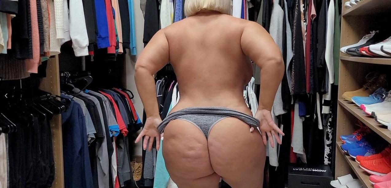 25P All Things Ely nude
