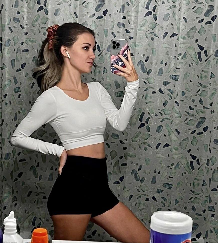 21P Echochlo nude