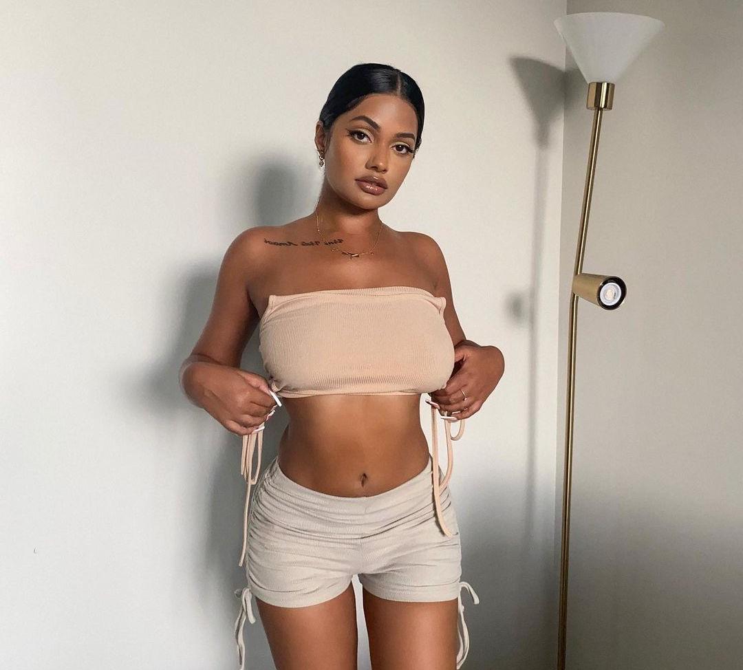 25P Ari Kumar nude