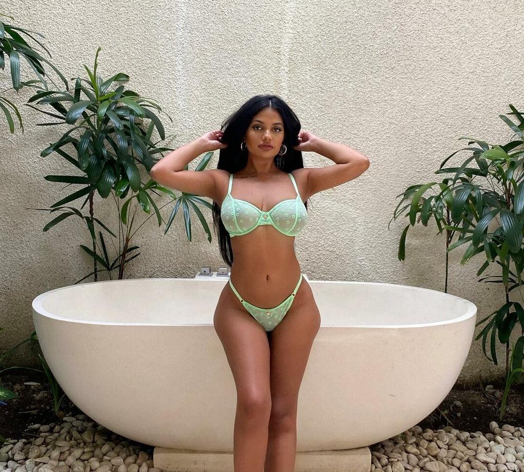 25P Ari Kumar nude