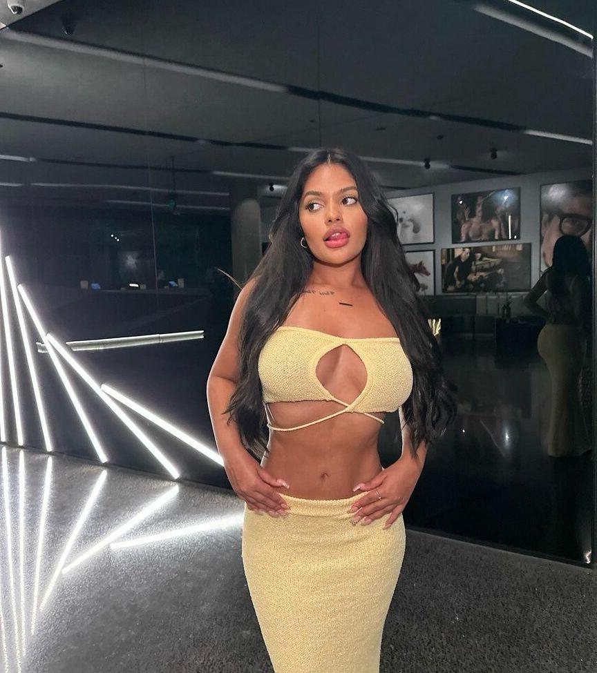 25P Ari Kumar nude