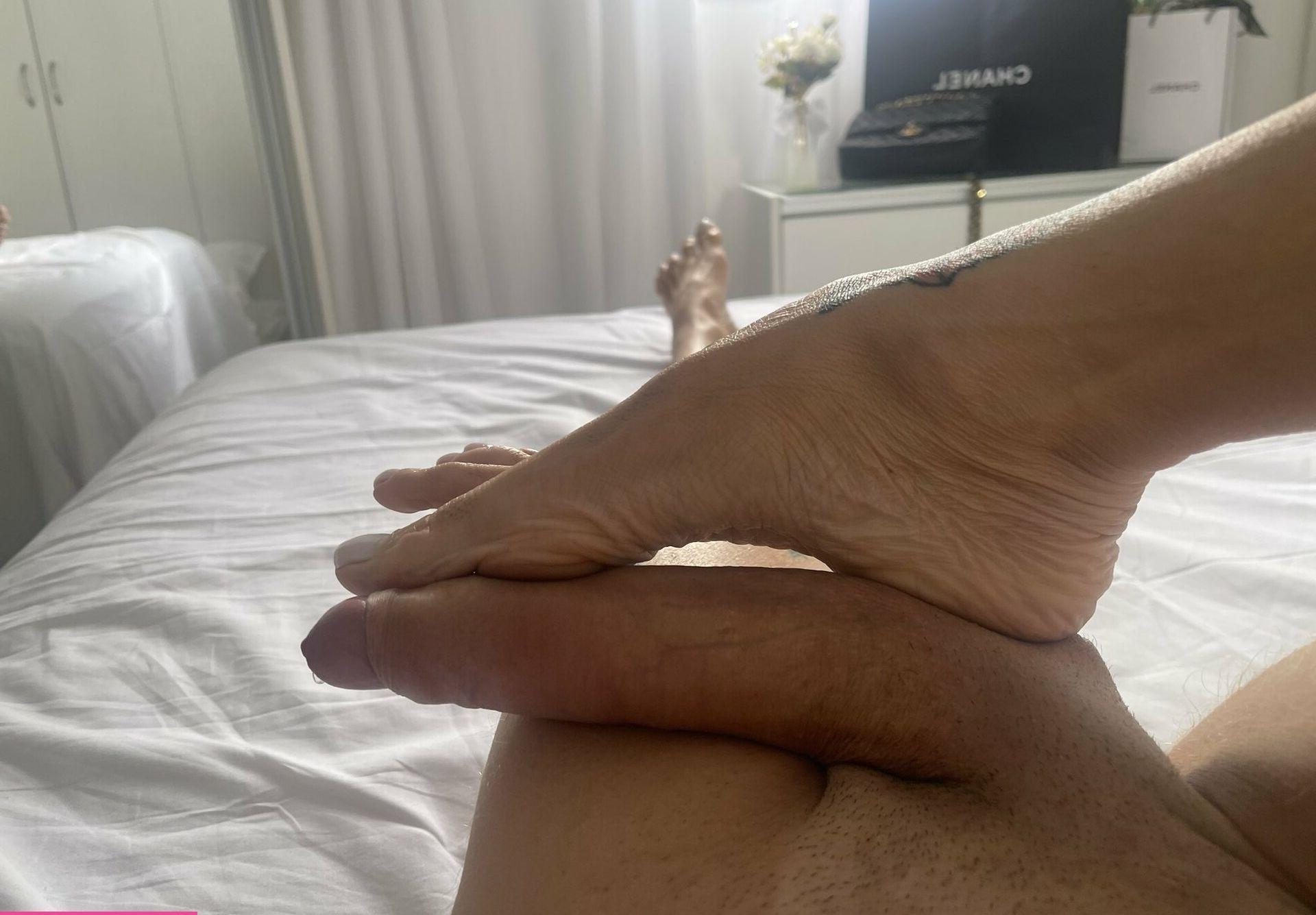 9P Fabiola Voguel nude