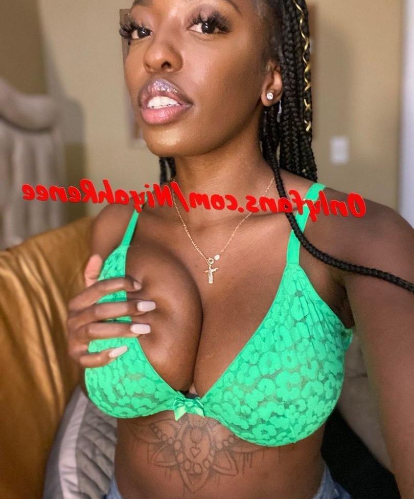 25P Niyah Renee nude