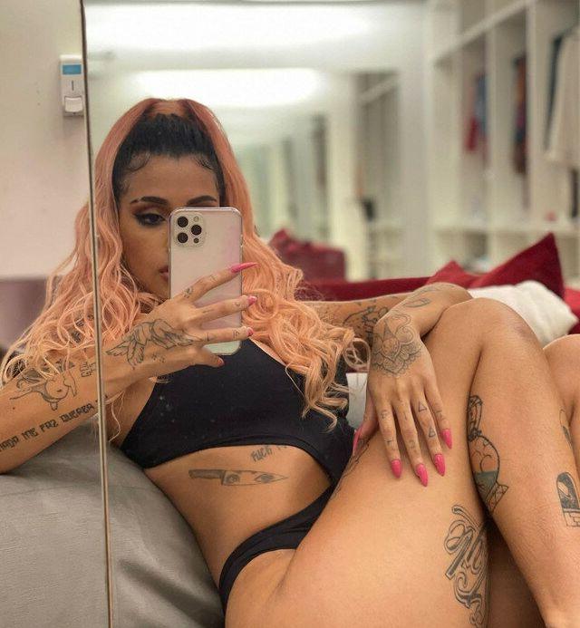 25P Azzy MC nude
