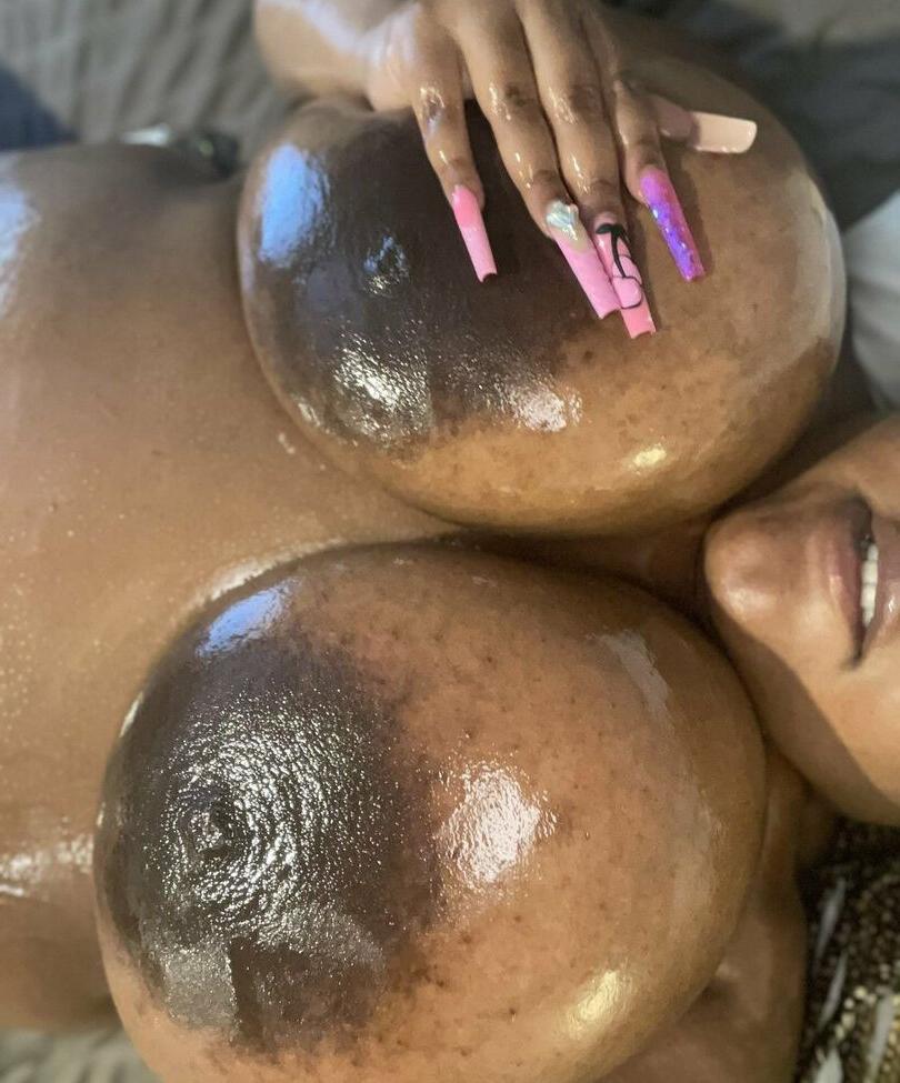 15P AnyaiTheSaiyan nude