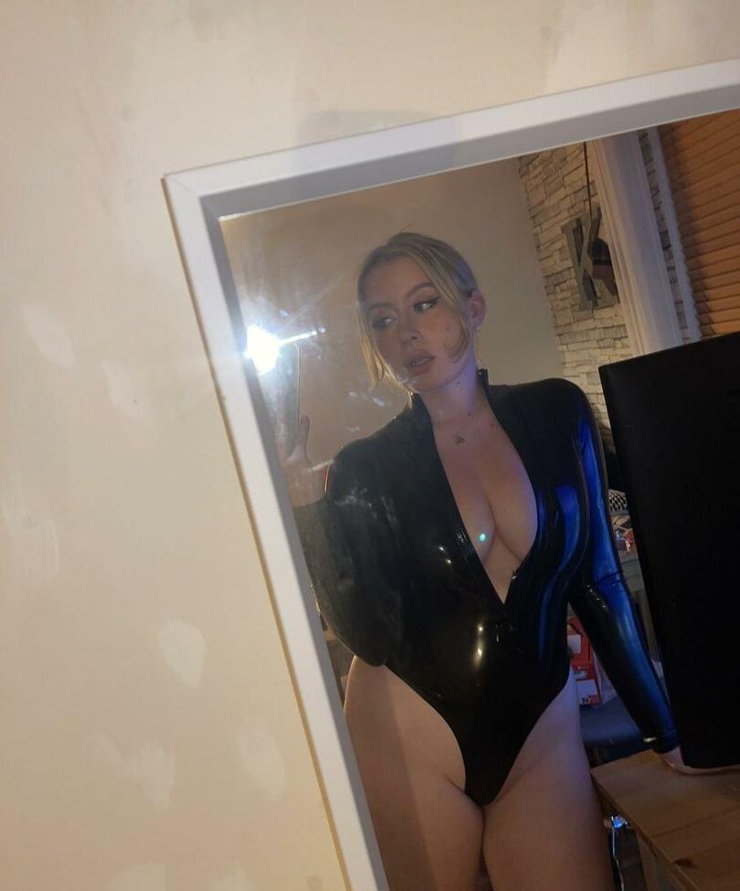 20P Marieoncamera nude
