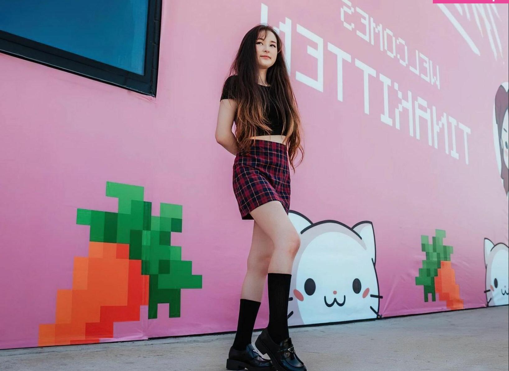 25P Tinakitten nude