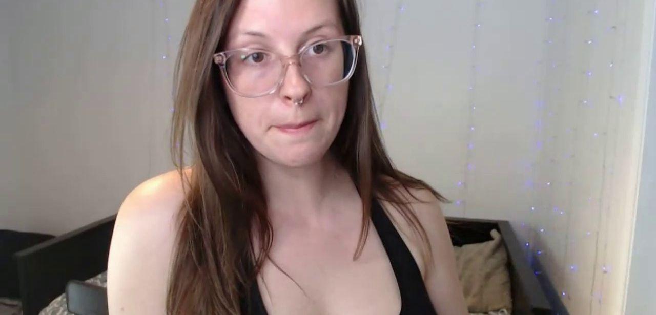 25P Embereon nude