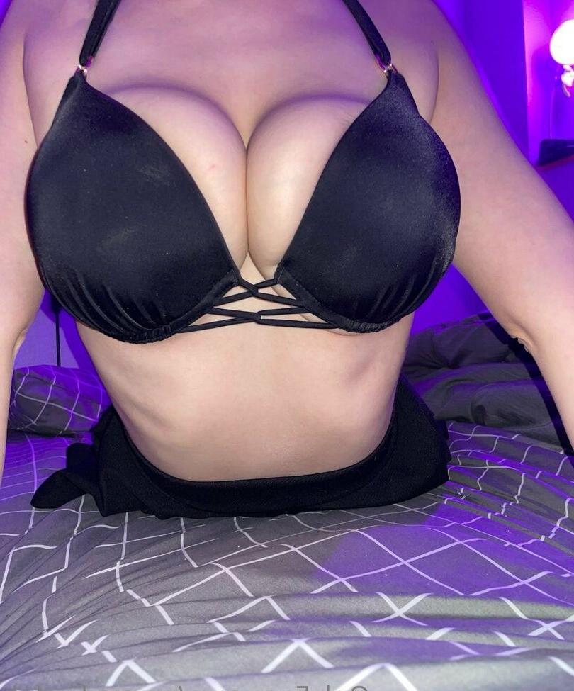 15P Mercedes Dawn nude