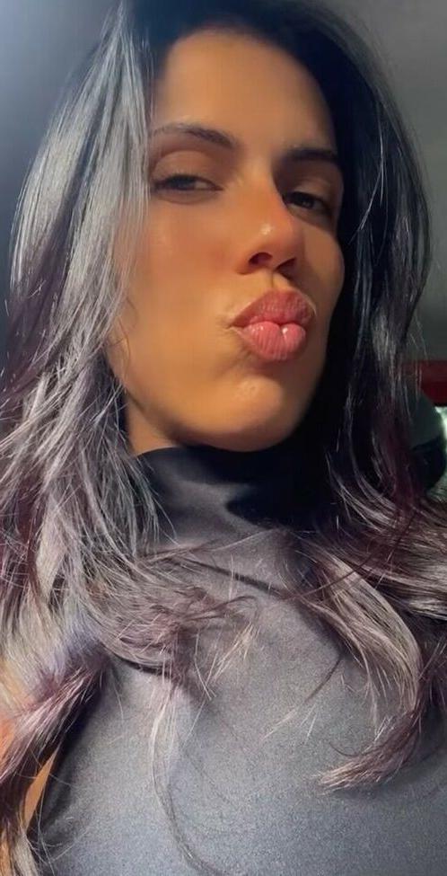 25P Milla Caldas nackt